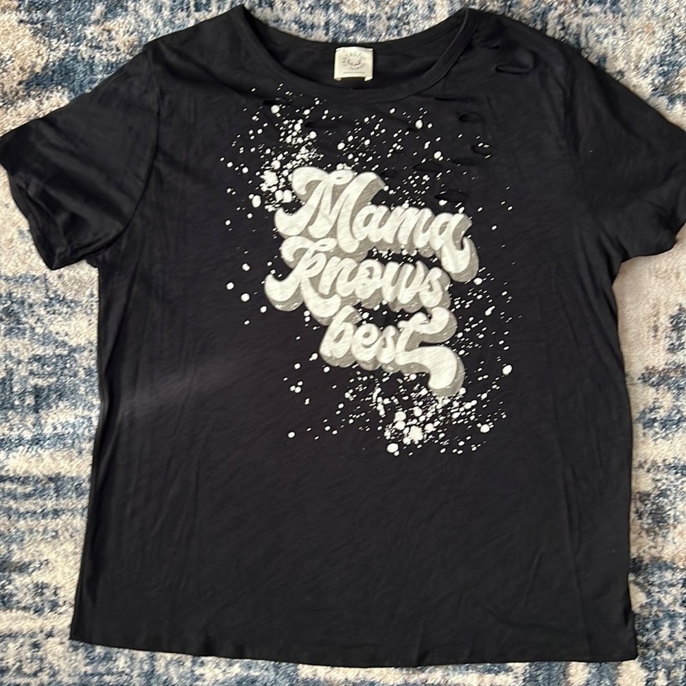 Fantastic Fawn Distressed Mama knows Best Tee